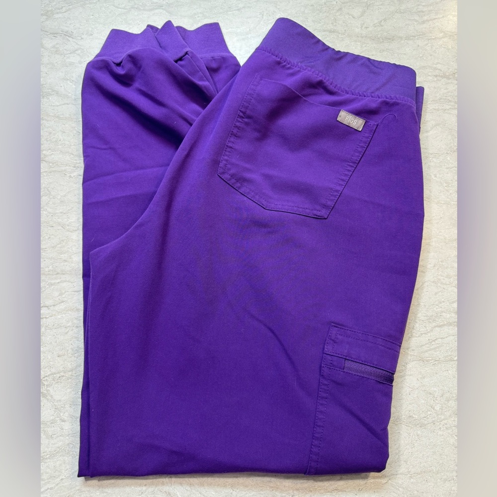 Figs joggers medium grape purple small flaw please read